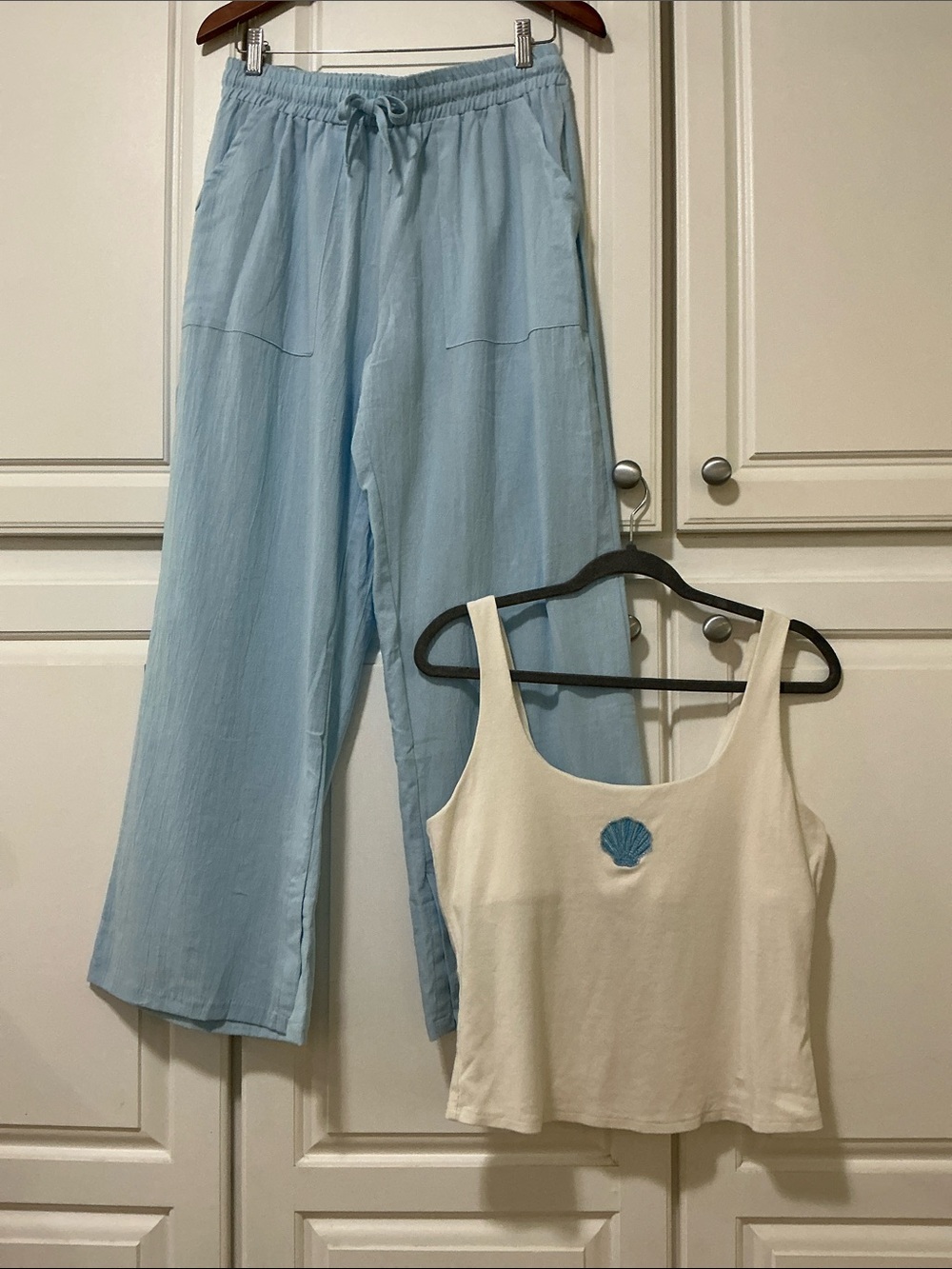 No Boundaries Seashell Tank with Blue Wide-Leg Pants